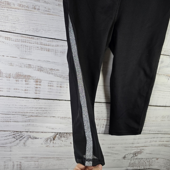 NWT Victoria Sport Black Crop Leggings Mesh & Glitter Stripe Athletic Capri - Picture 3 of 7